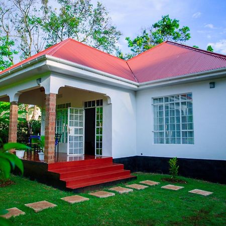 Royal Homestay Moshi Extérieur photo